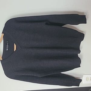 Santa Barbara Polo and Raquetball Club Gray V-Neck Sweater Elevated basic! SizeM
